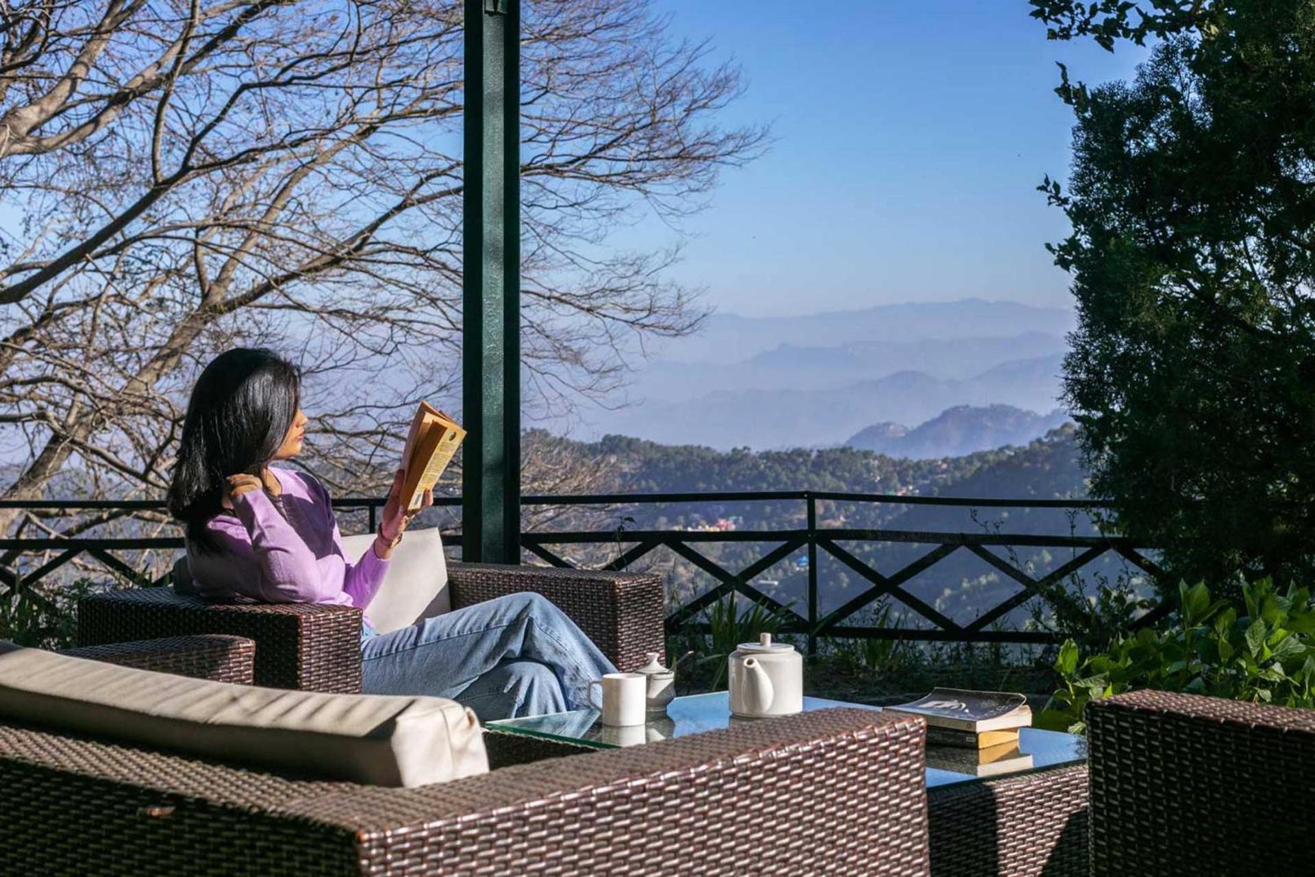 Stayvista At Padam Hill- Pet Friendly Villa With Garden Kasauli Exterior photo