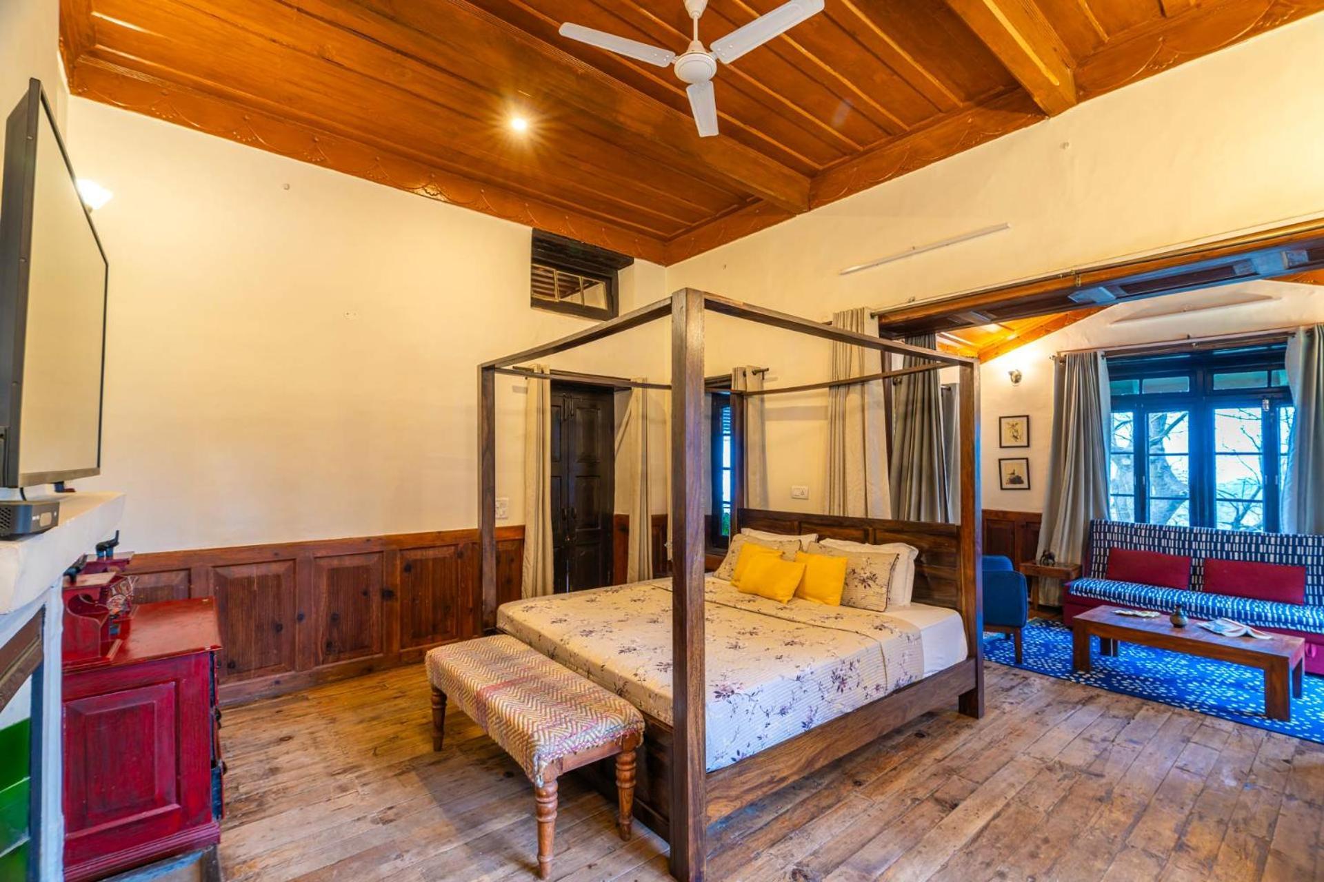 Stayvista At Padam Hill- Pet Friendly Villa With Garden Kasauli Exterior photo
