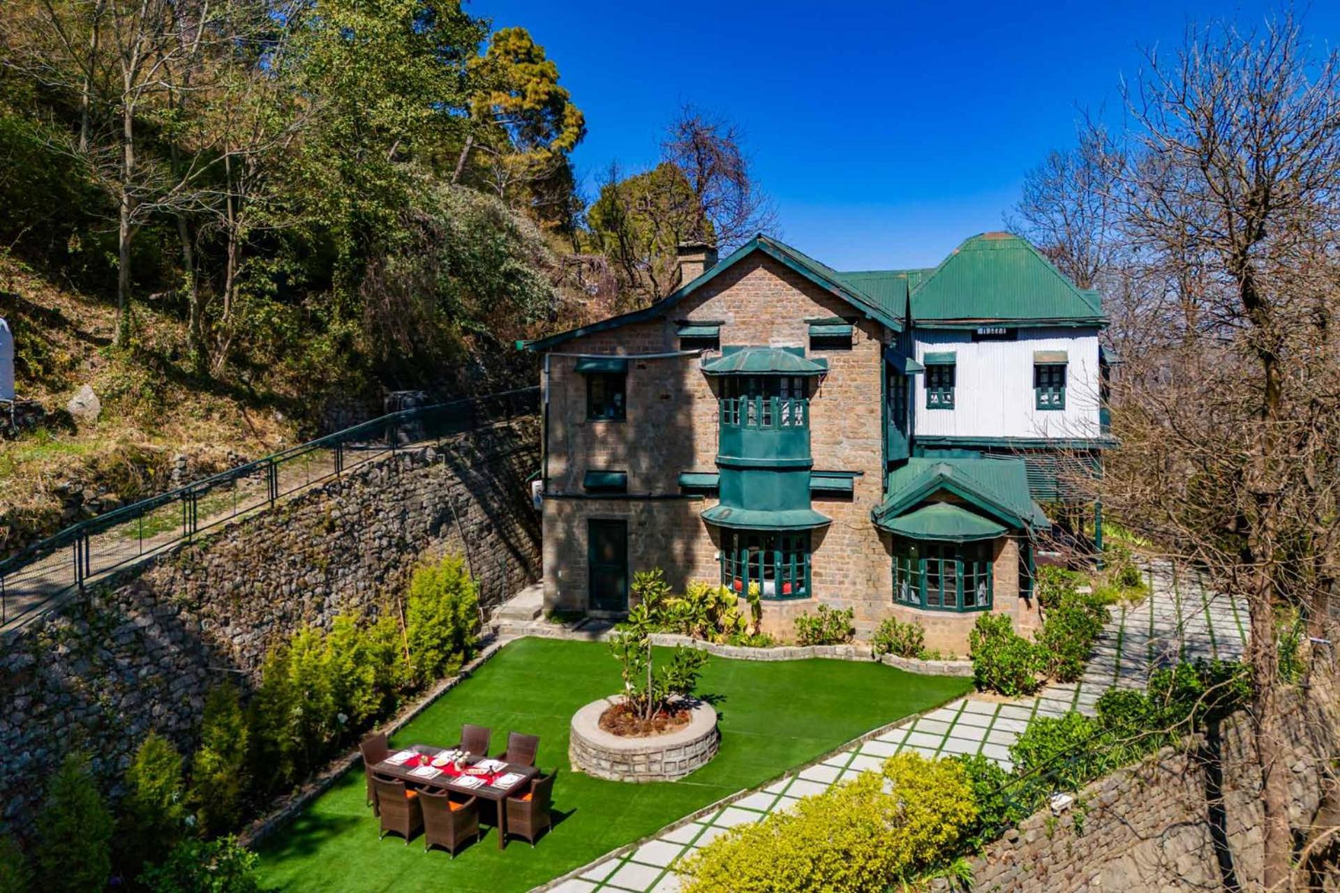 Stayvista At Padam Hill- Pet Friendly Villa With Garden Kasauli Exterior photo